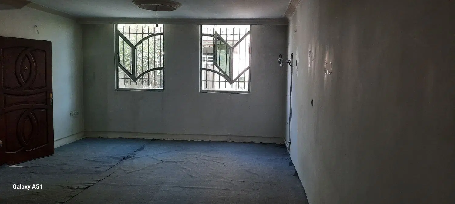 طبقه اول ۸۰متری