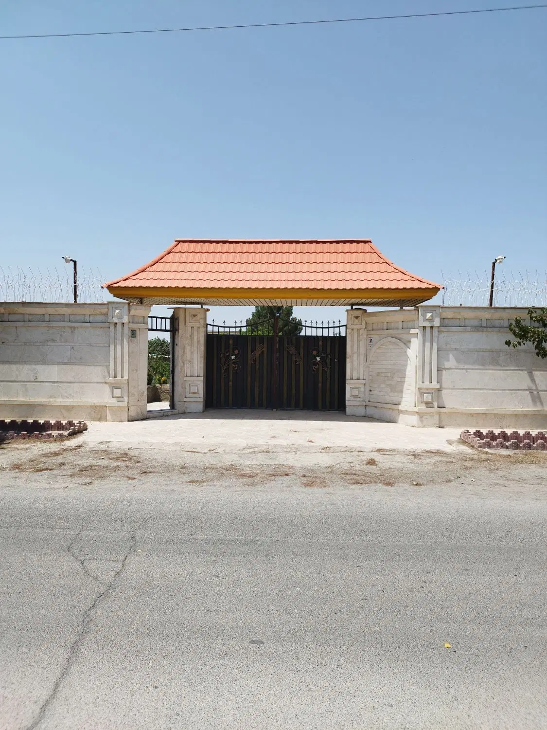 ۲۰۰۰مترباغ ویلا ارسطو