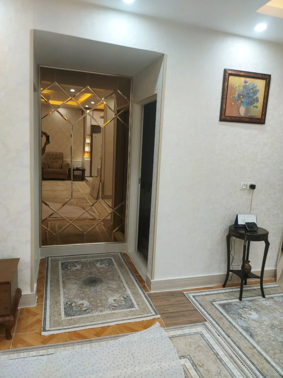 واحد حدودا ۱۰۰ متری