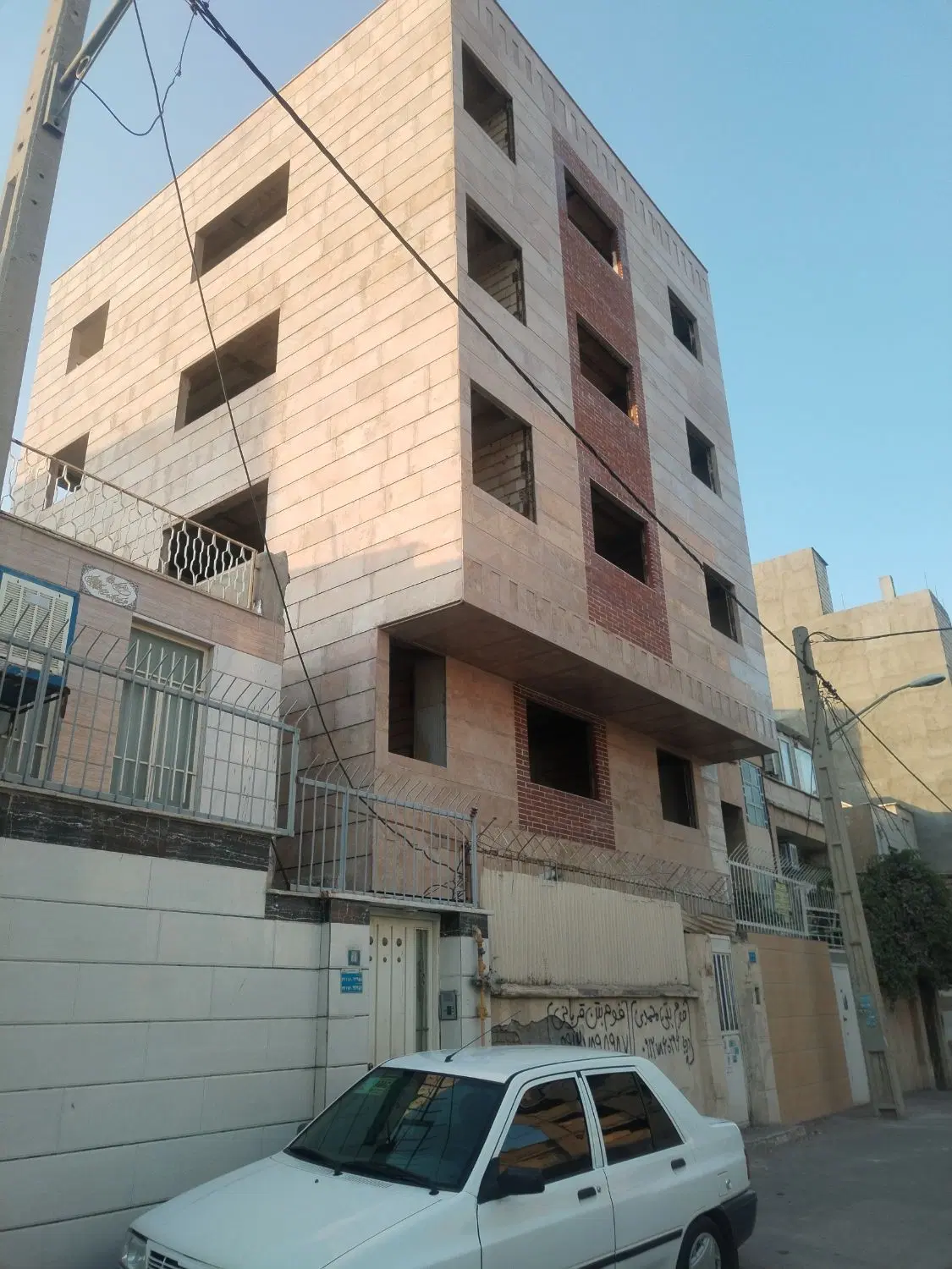 آپارتمان 4 واحدی