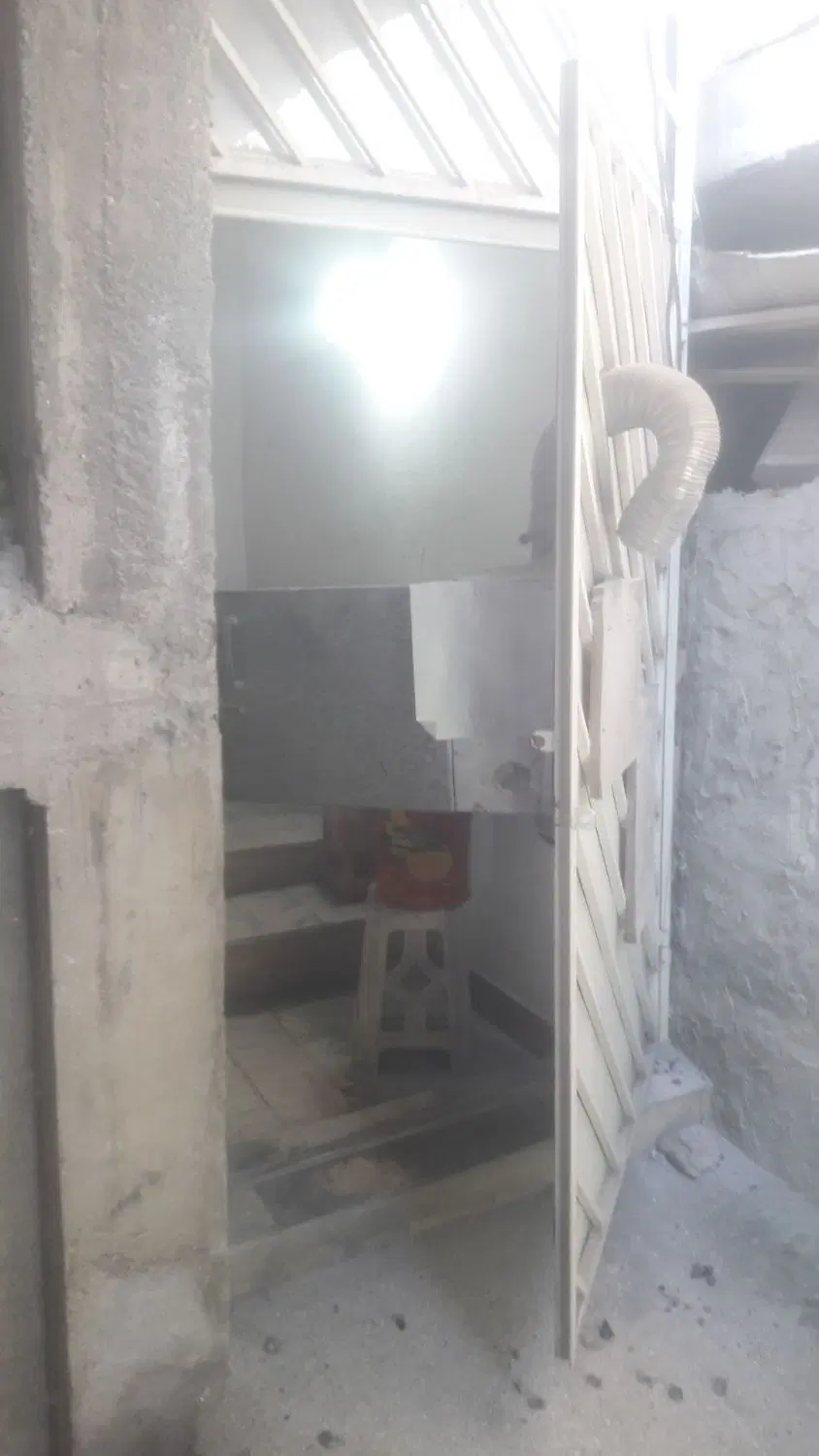 ملک تجاری ،مسکونی