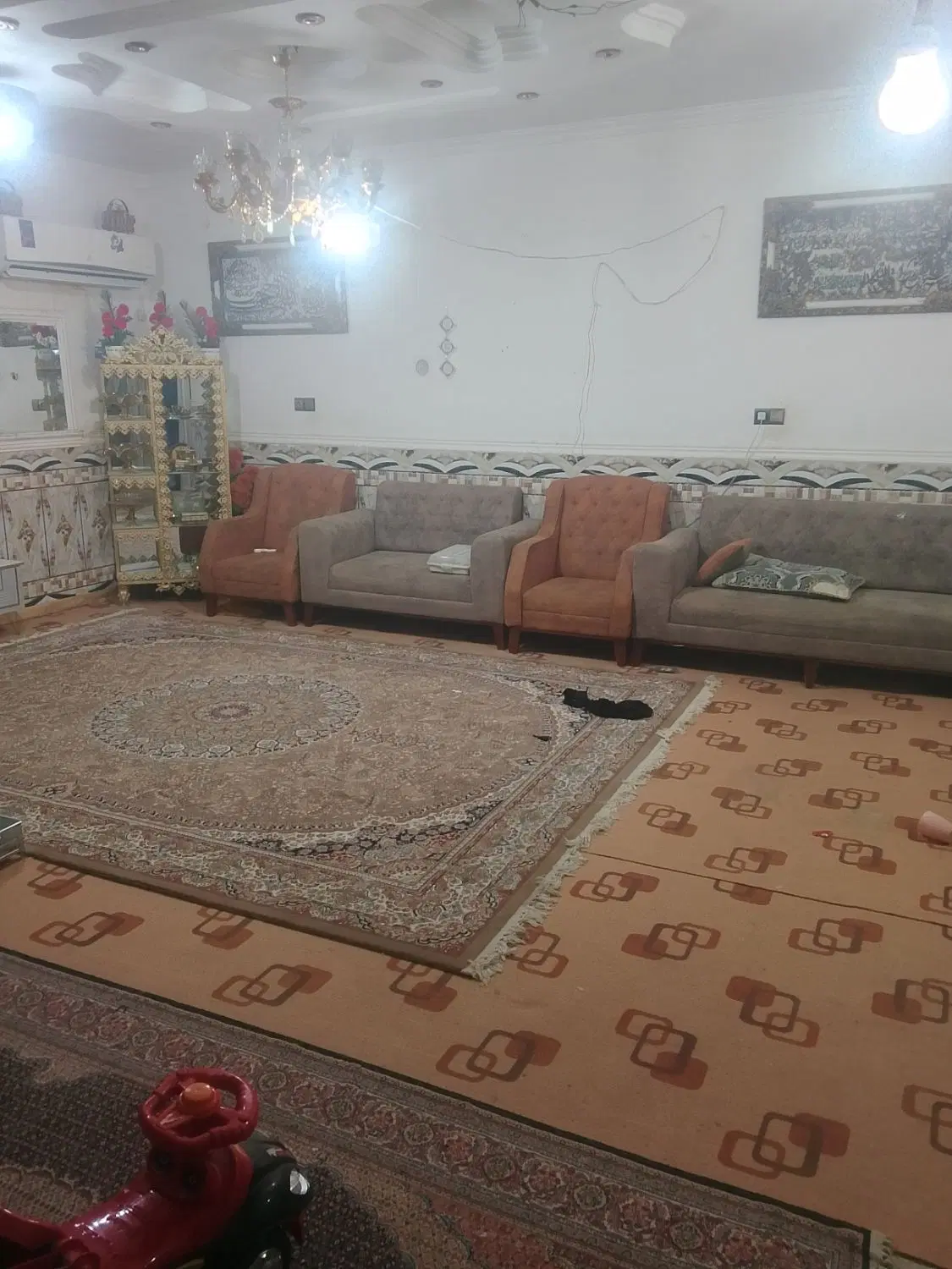 خانه بااسپیلت وموکت وشیک