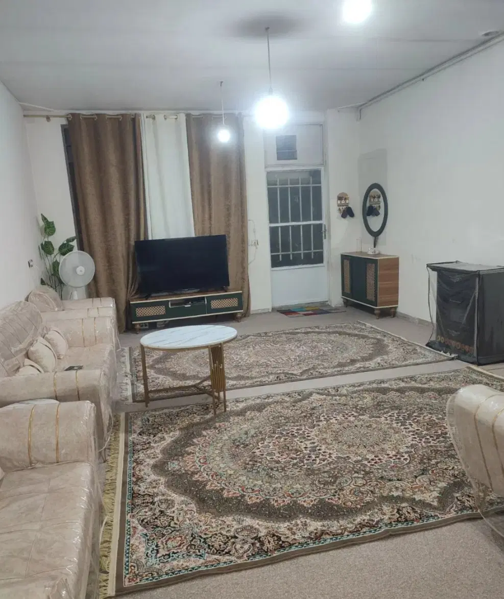 ویلایی دو طبقه رو پیلوت