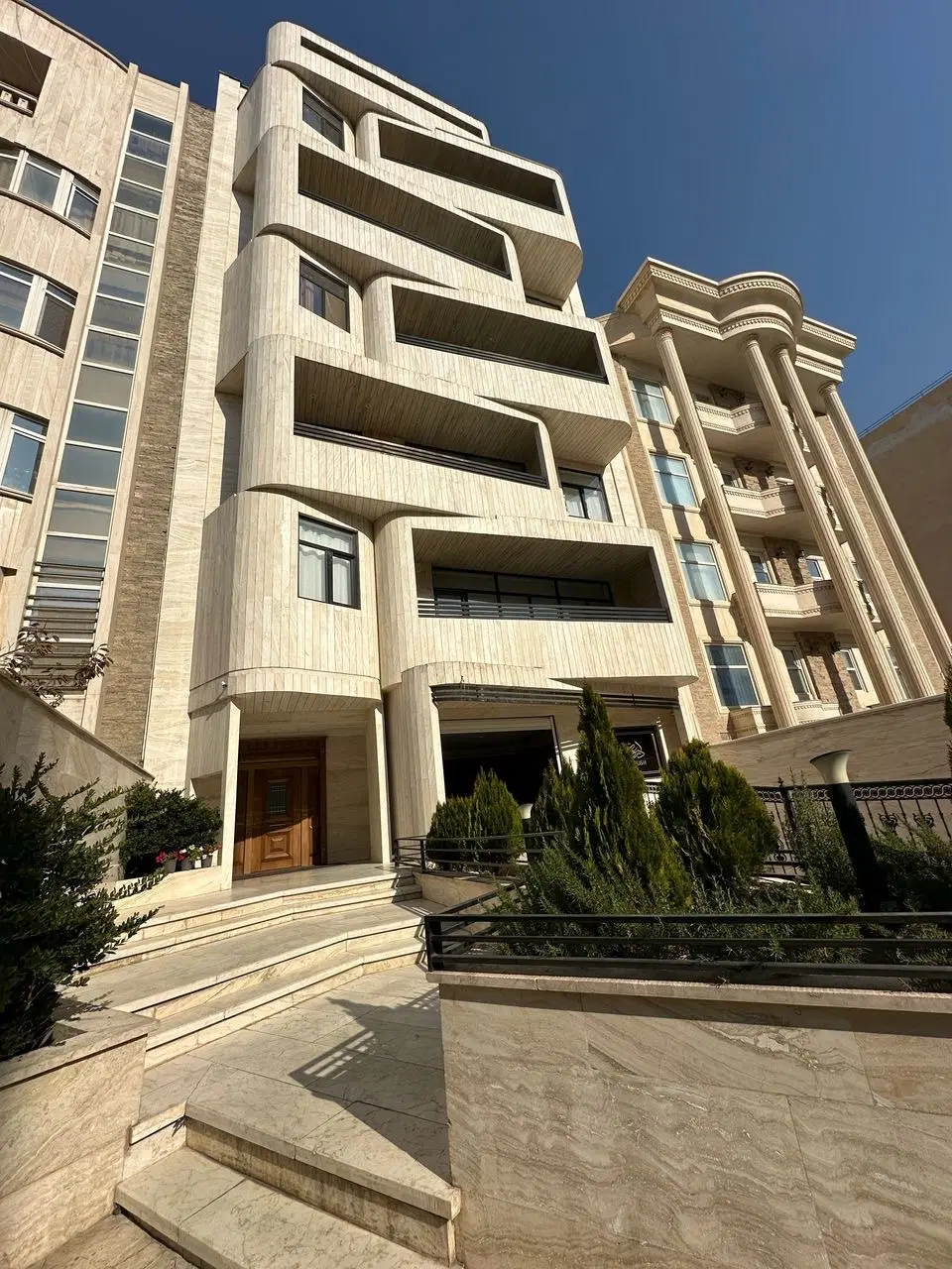۱۳۵متر_مشاعات لوکس و بینظیر_شمالی روبه نما_گوهردشت