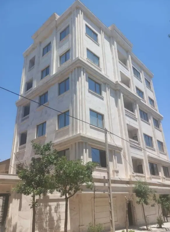 130 متری نوساز