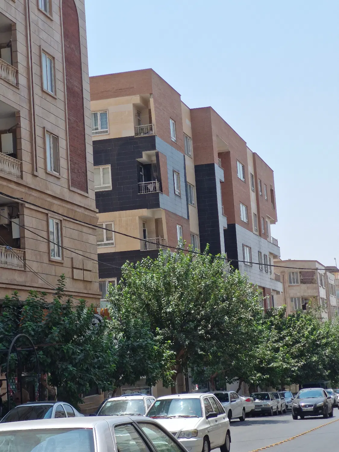 اکازیون  آپارتمان دوخوابه سند دار