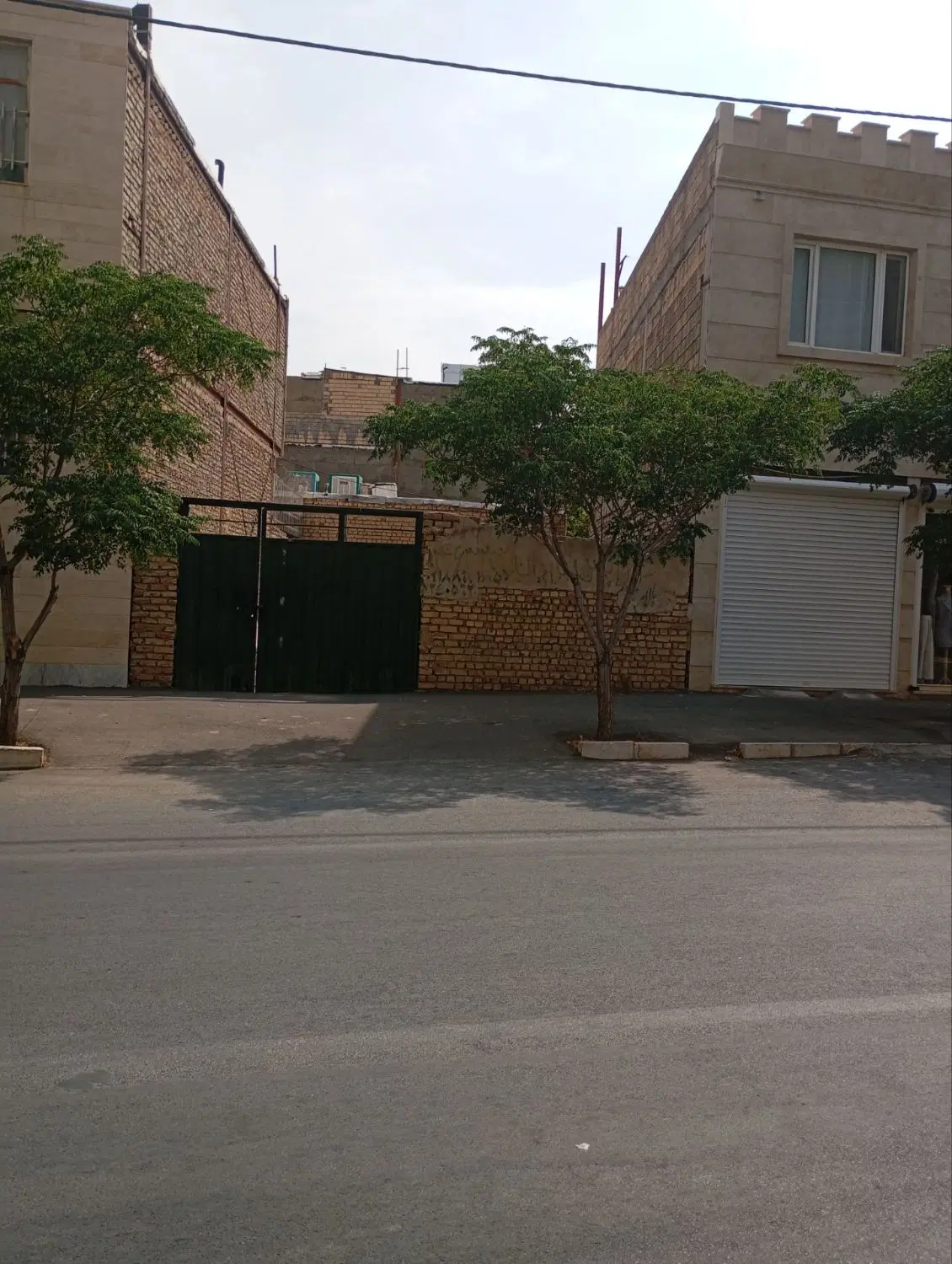 اجاره گاراژ ۱۰۰ متری خیابان ازادگان