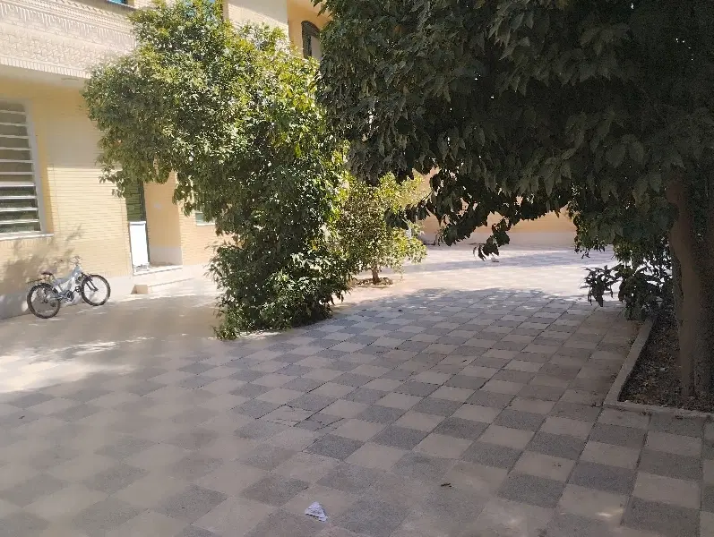 فروش ویلایی ۲۷۵متر_درب حیاط_انصار