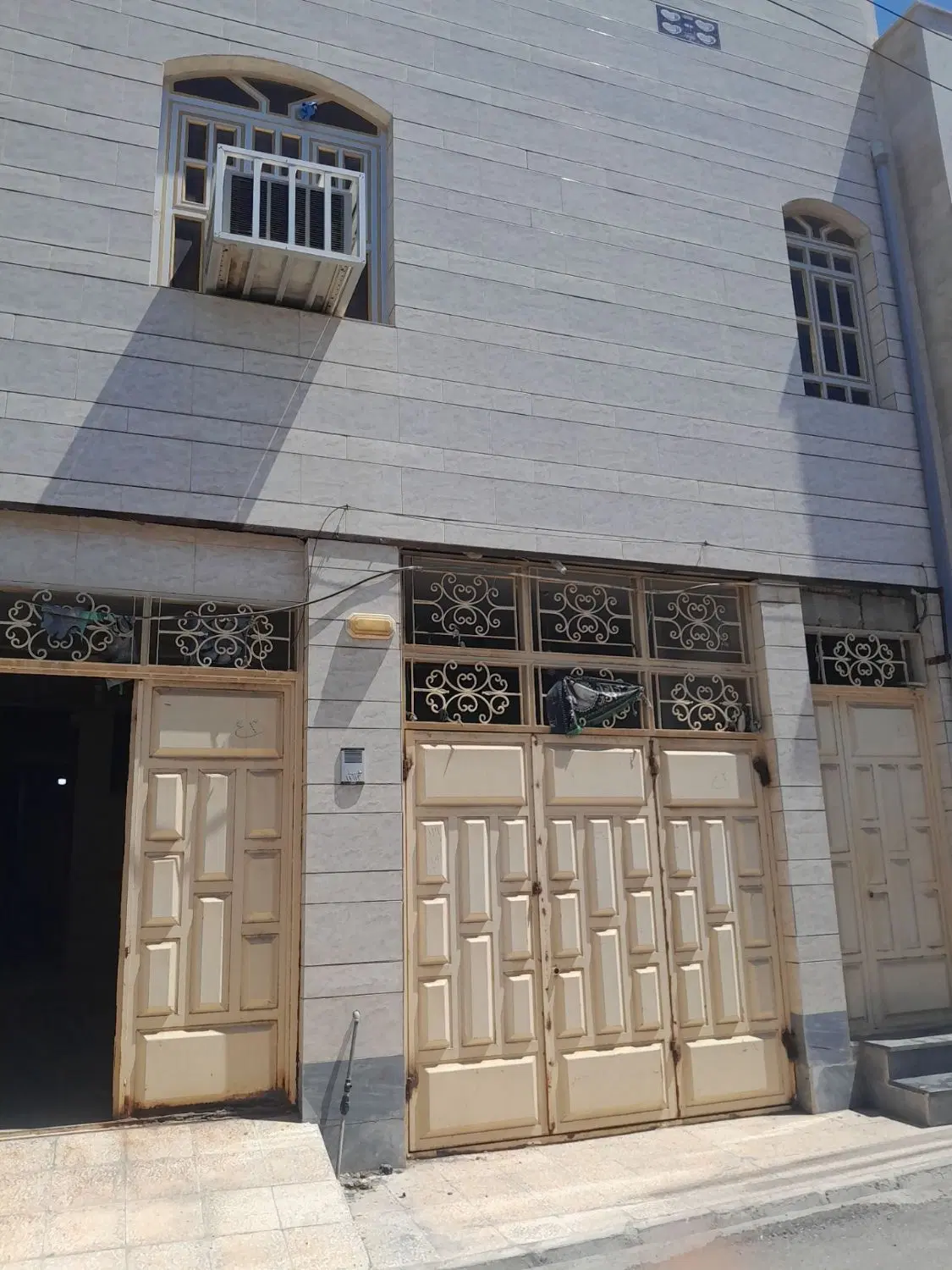 خانه دو طبقه مجذا
