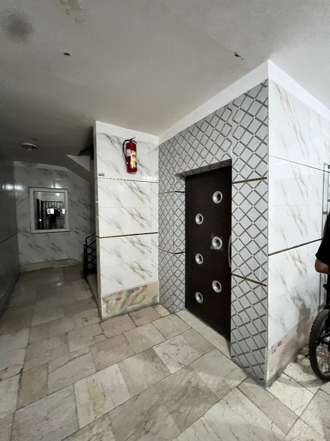 فروش یک دستگاه آپارتمان