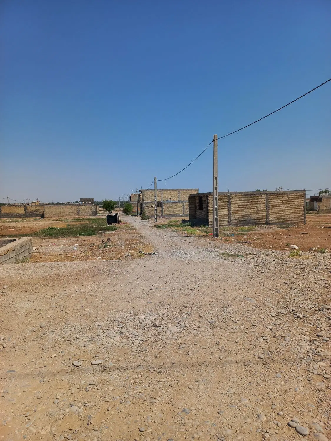 زمین مسکونی ۷۵ متری چمگلک طرح ۱۵_۵