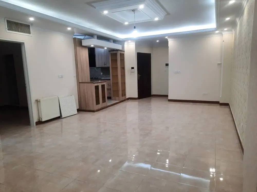 ۷۵ متری با پارکینگ اختصاصی
