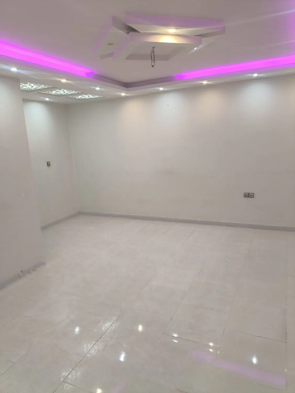 طبقه سوم سمت خبابان ۷۸متری