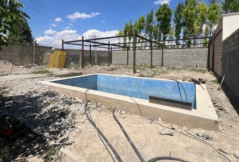 زمین چهاردیواری