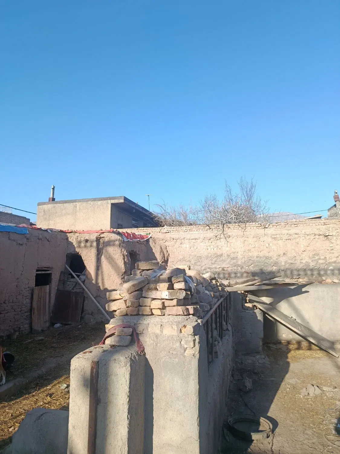 ۱۲۰ متر زمین و خانه کلنگی روستای فرخک