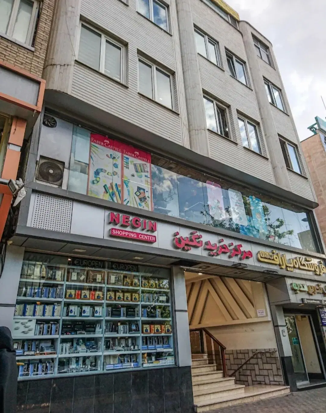 اجاره مغازه ۱۰متری پاساژنگین آبرسان