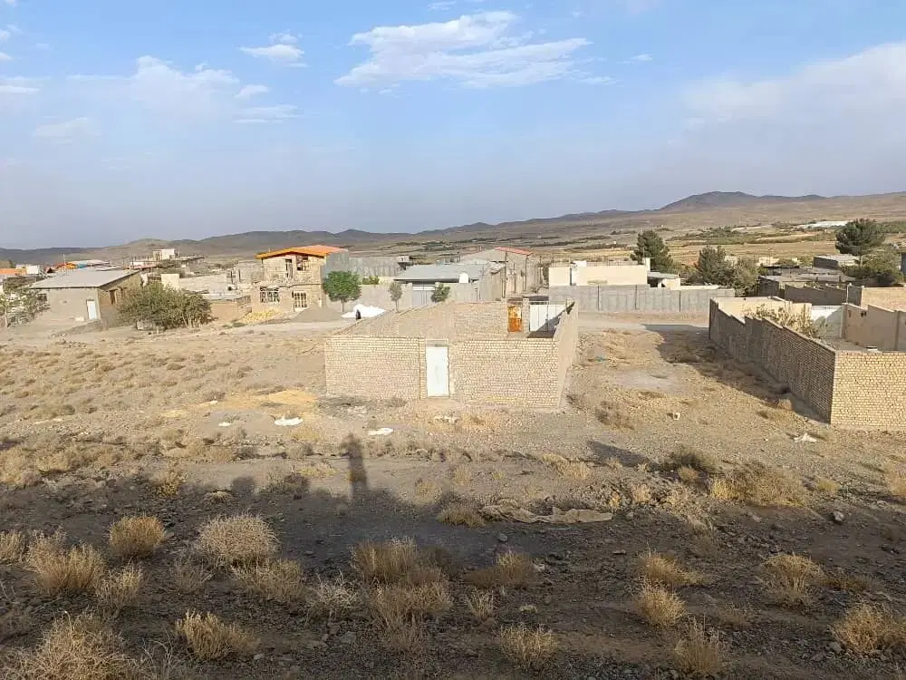 زمین روستای زواریان