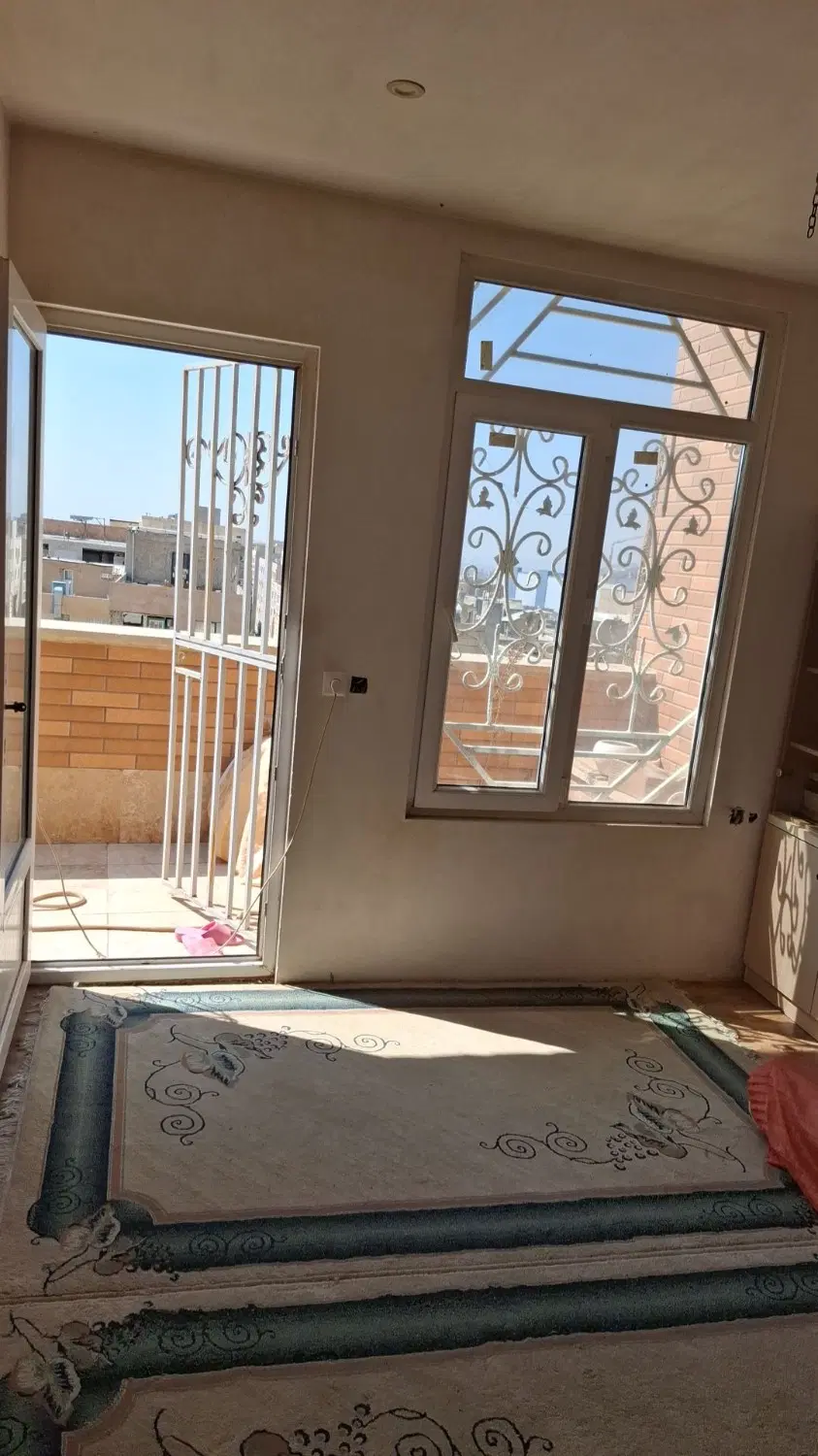 آپارتمان پنت هاوس ایرانزمین تک واحدی غرق نور140متر