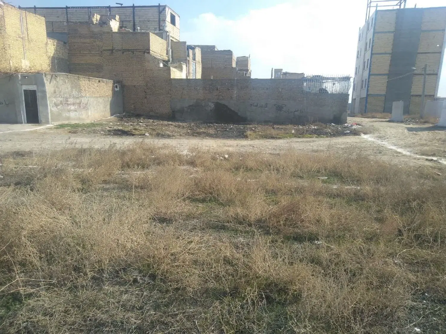 زمین مسکونی