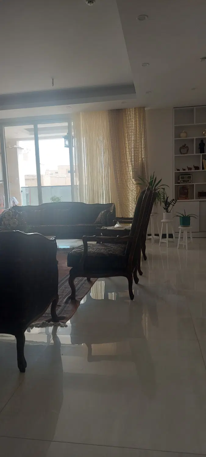 آپارتمان لطفا املاک تماس نگیرد