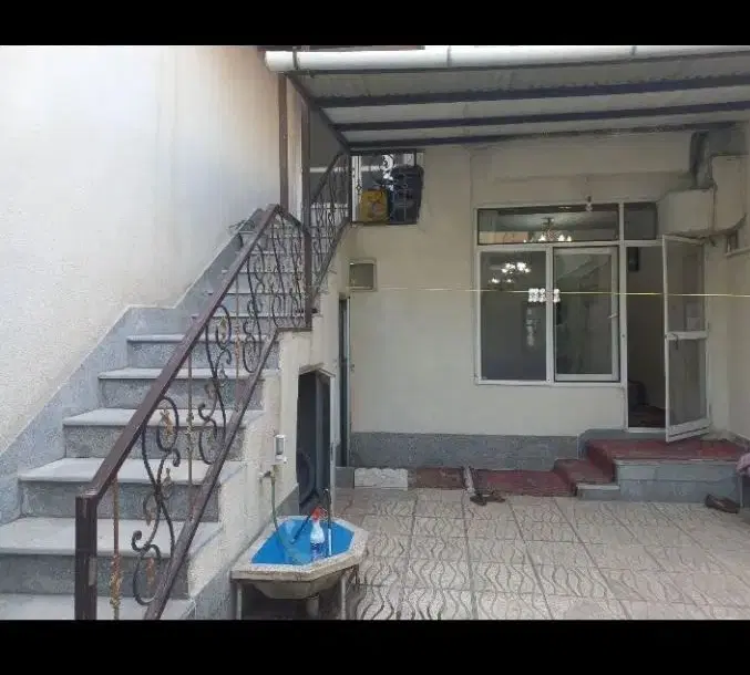 حیاط ۲ طبقه در رضانژاد