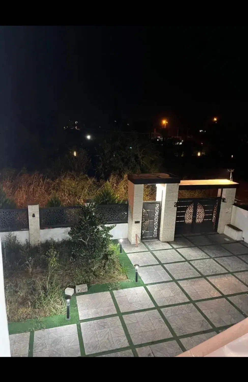ویلا 3 خواب 400 متری نما کلاسیک استخردار