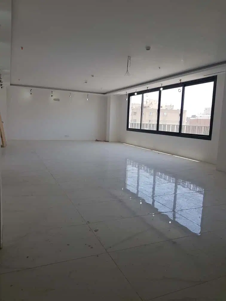 اپارتمان ۱۱۰ متر بر خیابان باهنر