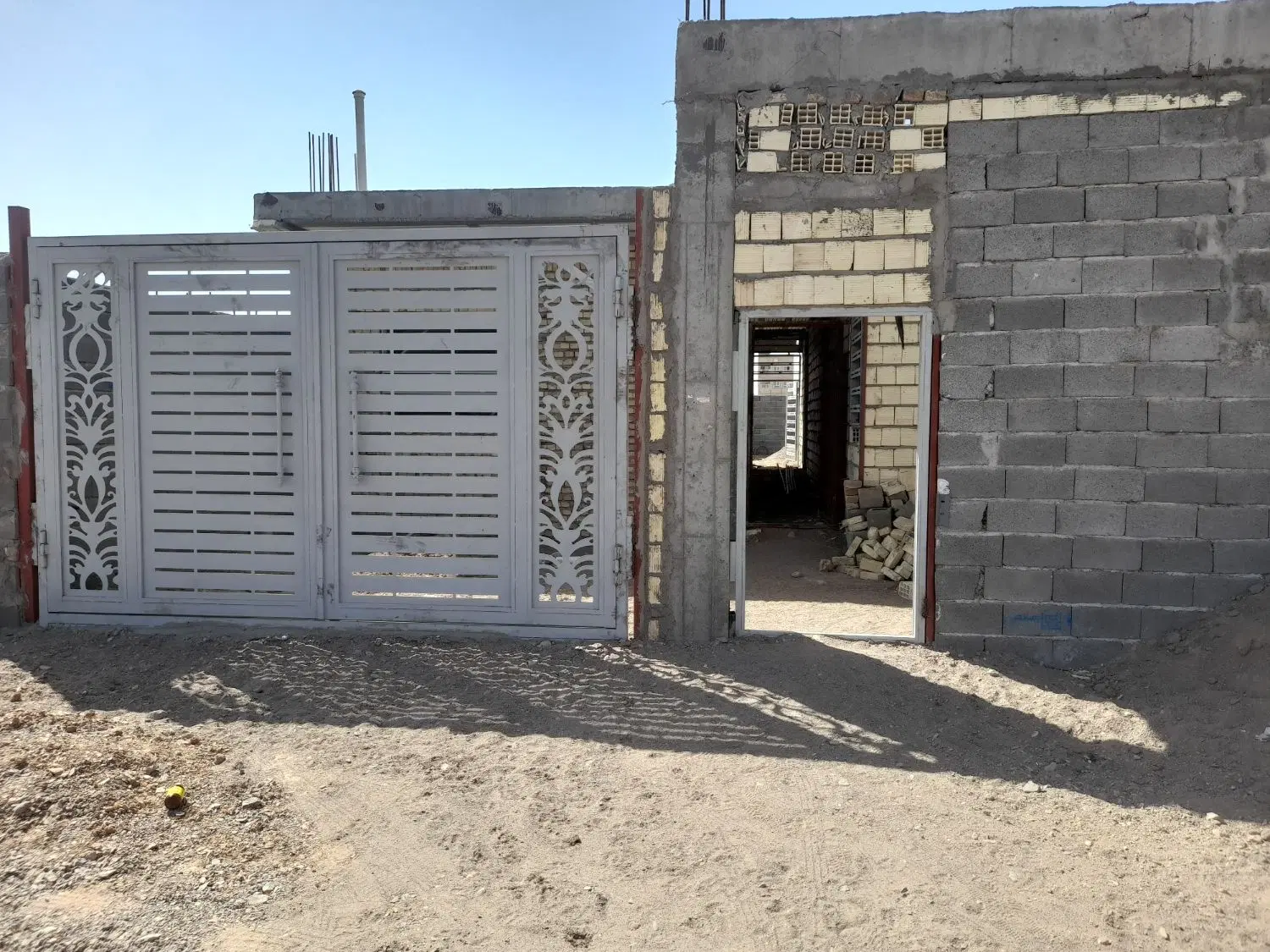 فروش خانه نیمه ساز ویلایی نجف شهر