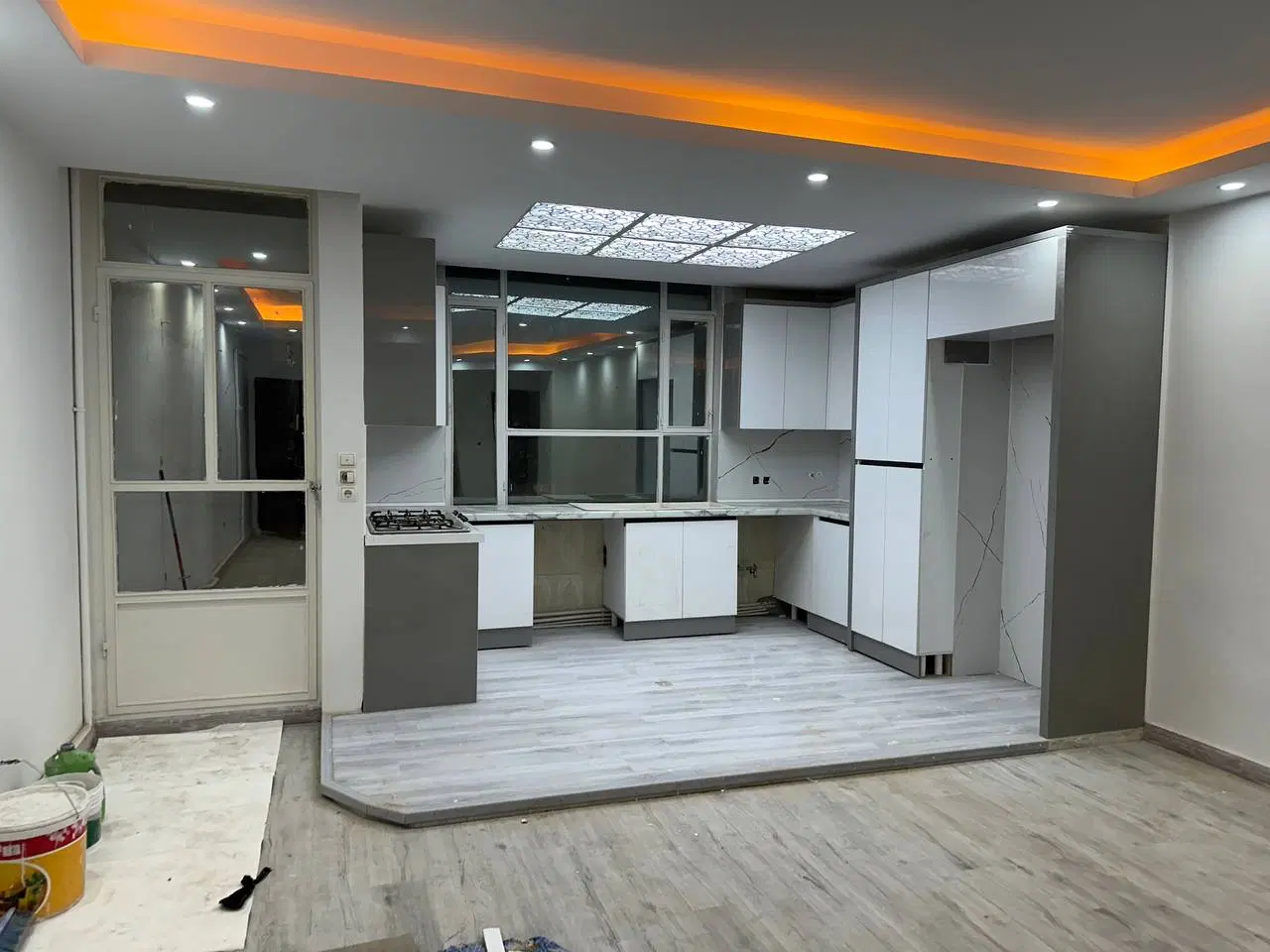 ۶۸ متر رو به نما فول بازسازی بهترین لوکیشن