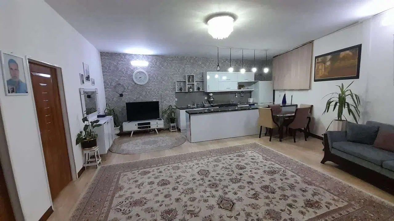 خانه ویلایی همراه مغازه تجاری دائم