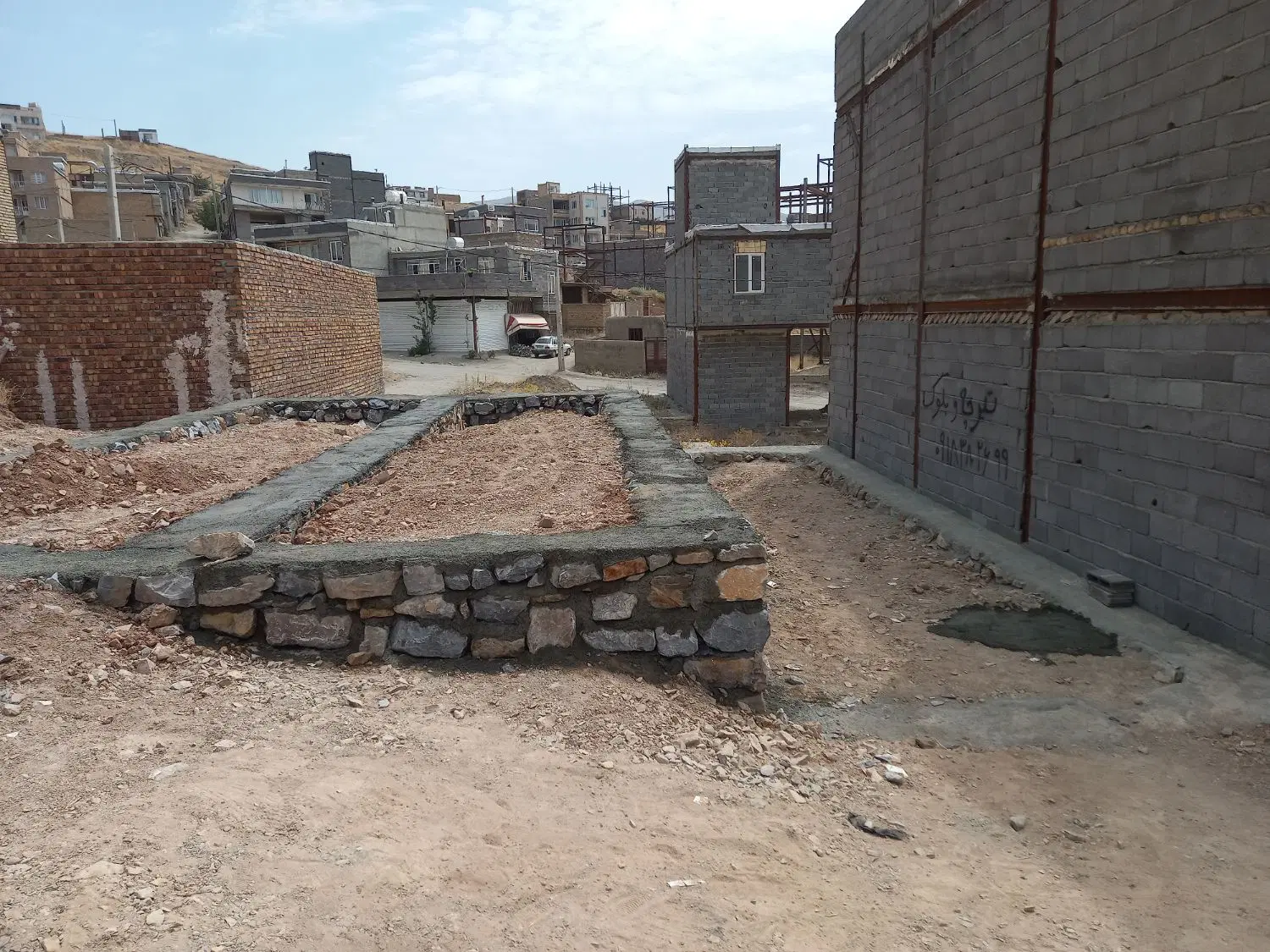 زمین آساوله