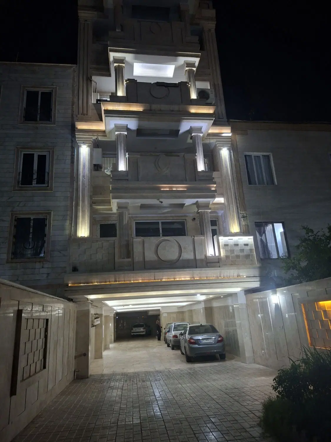 آپارتمان شاخه اصلی