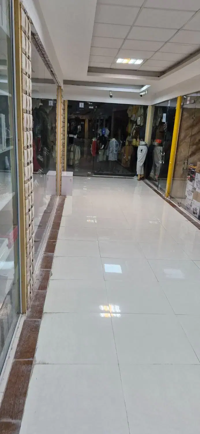مغازه دلوار شرق اسیا ۱