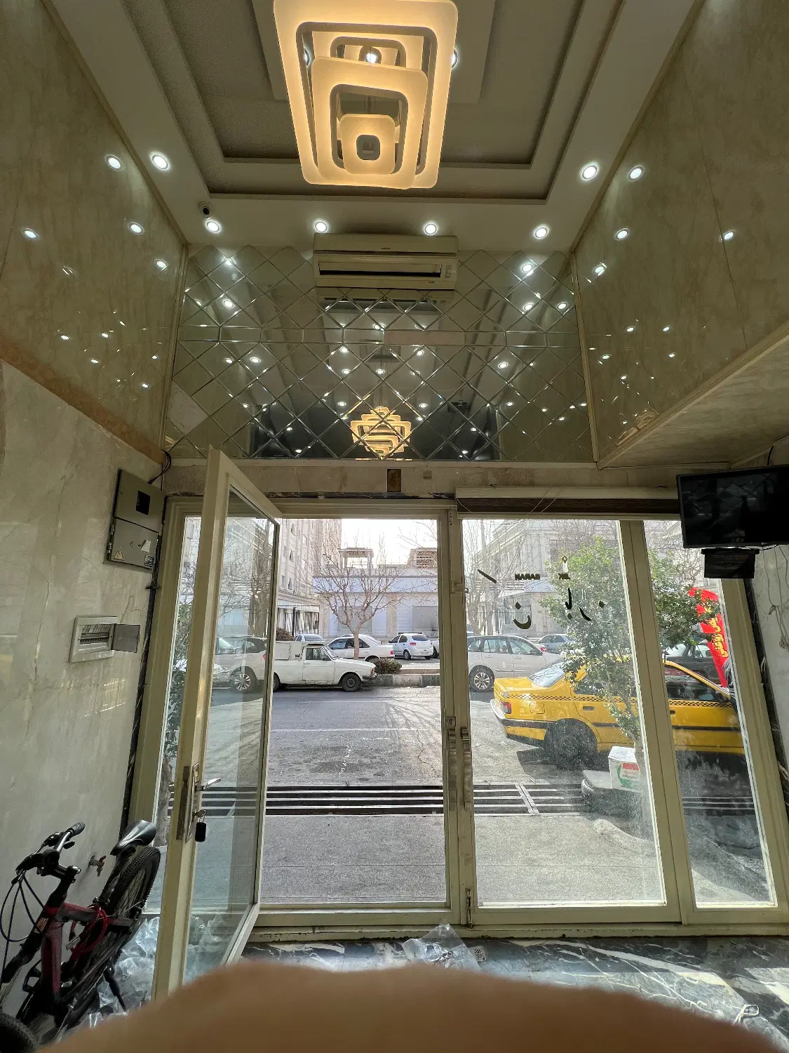 اجاره مغازه ۳۰ متری عبدل اباد