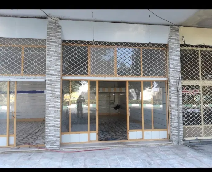 فروش دو مغازه و خانه