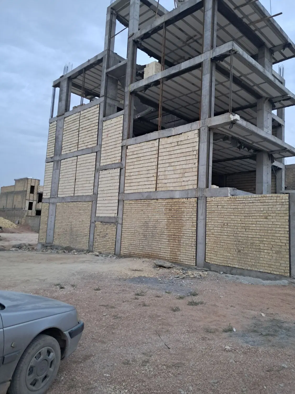 فروش  اپارتمان بتونی جمال اباد