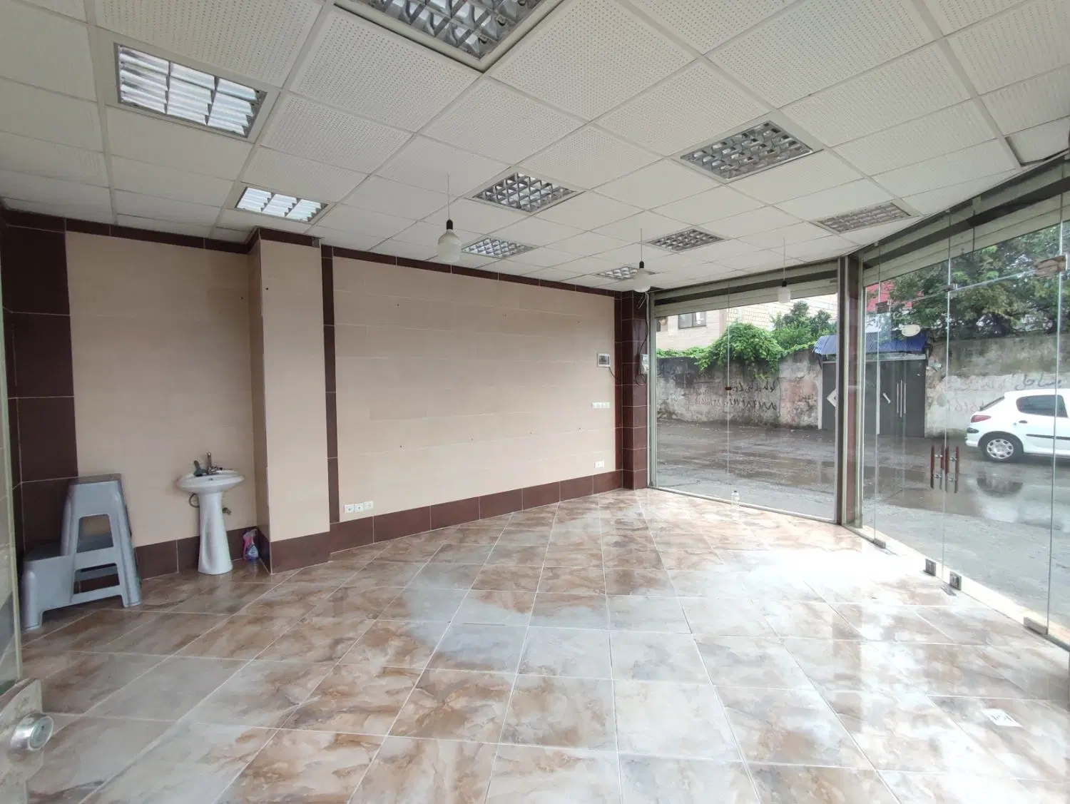 اجاره مغازه ۳۳ متری،محدوده میدان کریم بخش