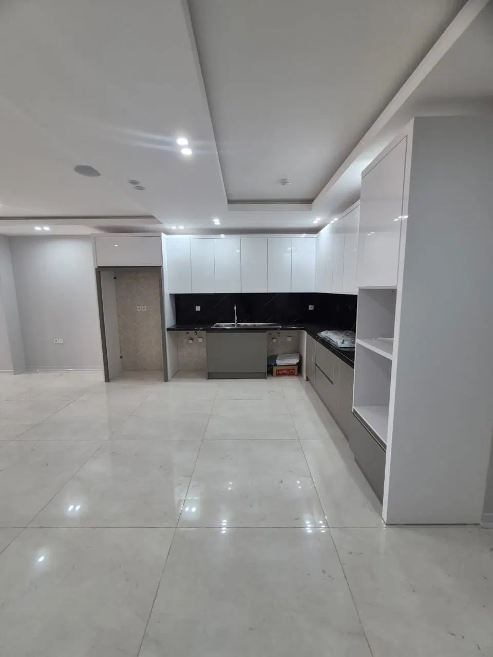 ۱۰۱متر ۲خواب تاپ لوکیشن تقاطع اول
