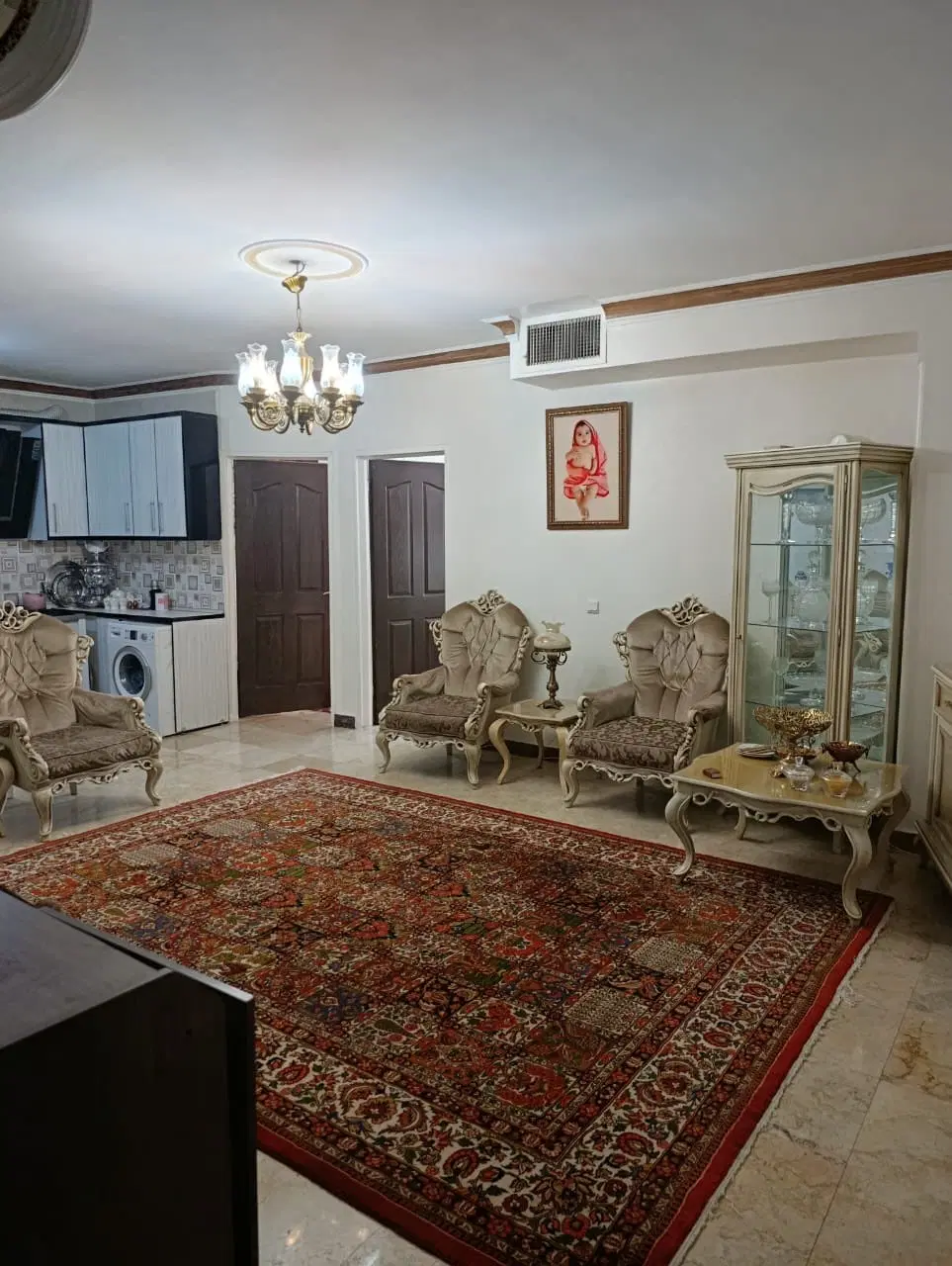 ۶۵ متر_۲خواب_ تراورتن_ رو به افتاب_ بوستان