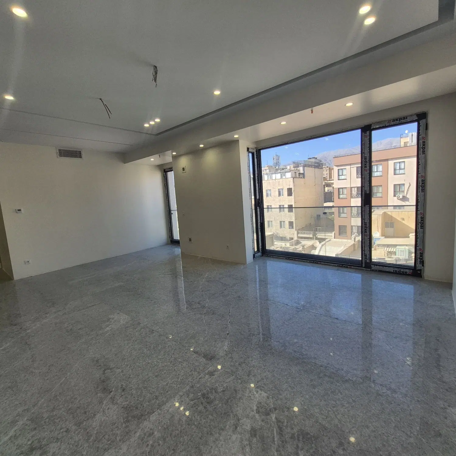 آپارتمان ۷۵ _ یکخواب مستر _ فول امکانات