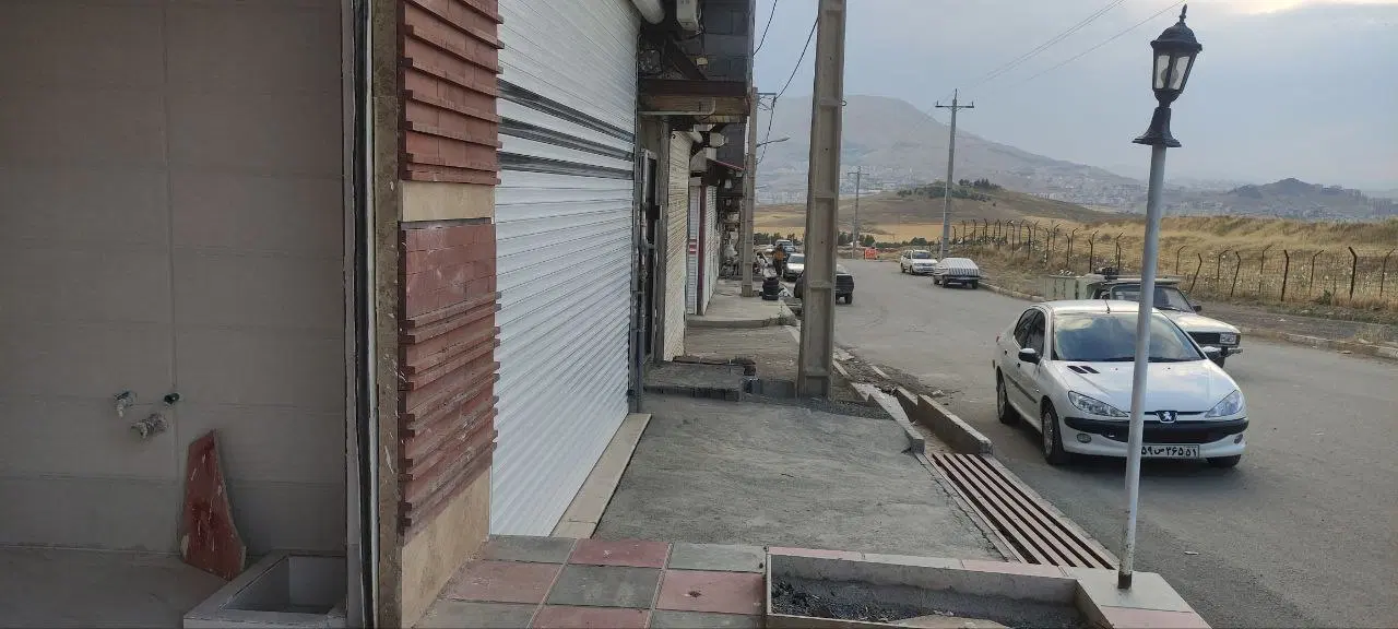 مغازه دوشان..