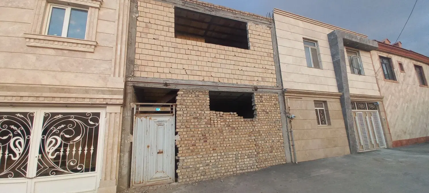 خانه نیمه کاره