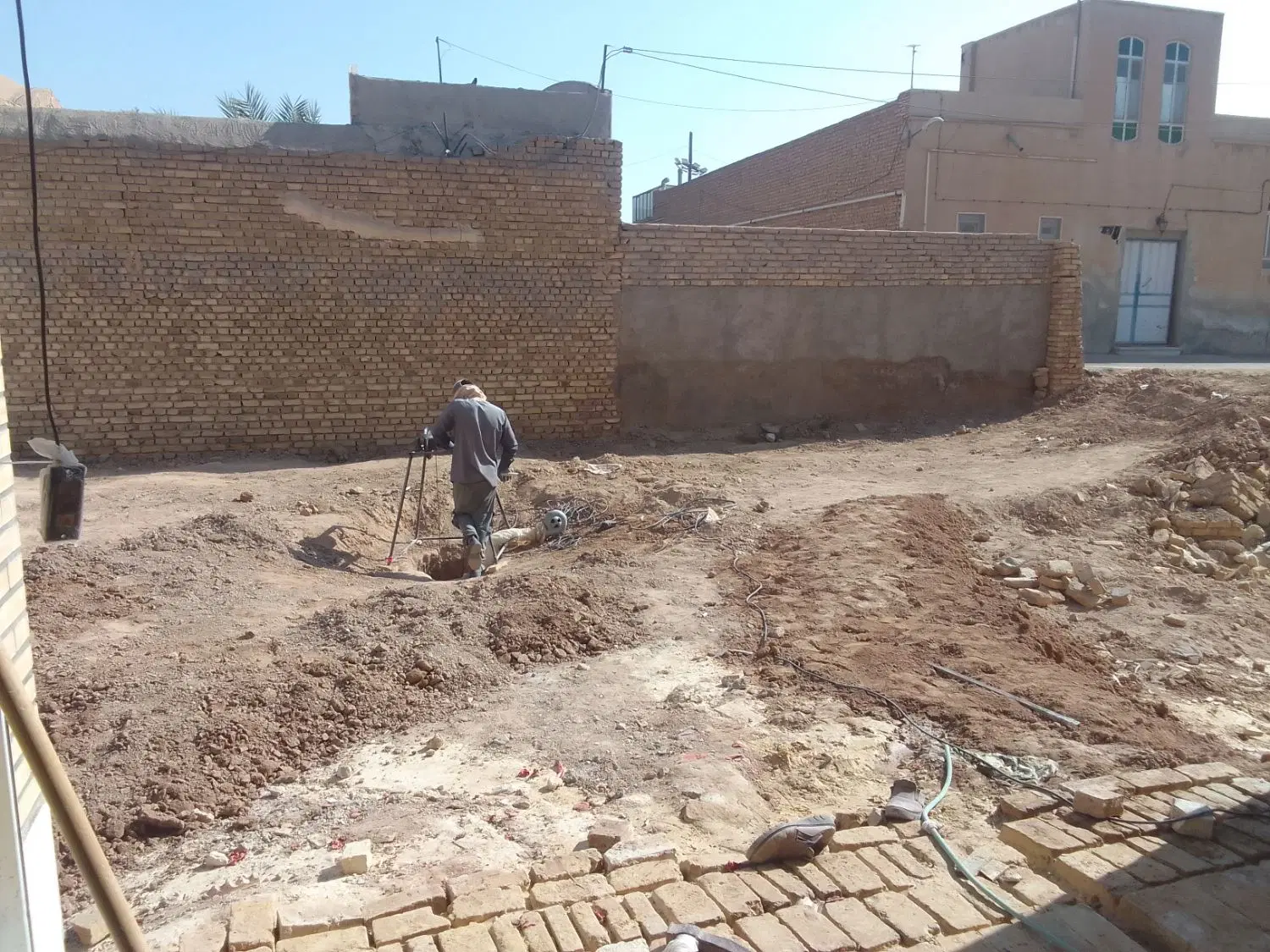 زمین فروشی