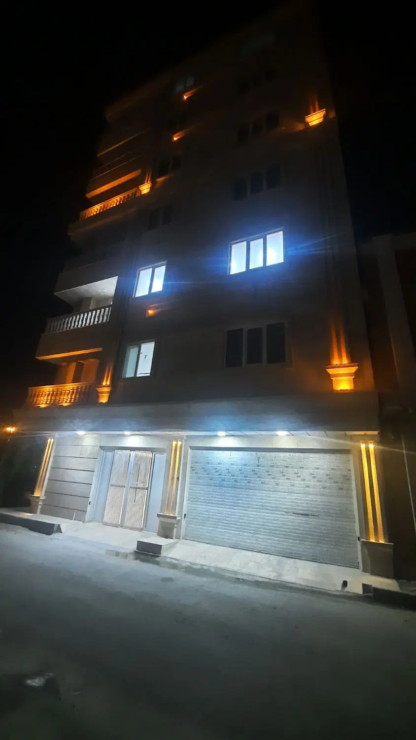 فردش واحد ۳ خواب نوساز فول امکانات