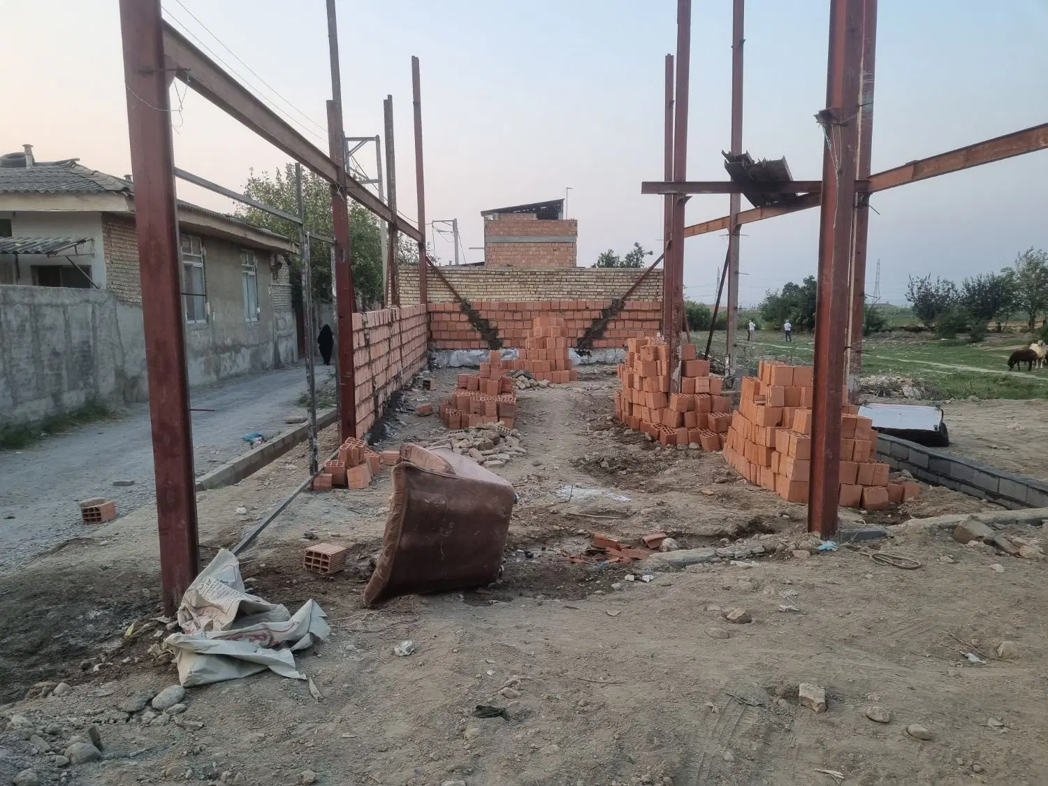زمین آماده ساخت