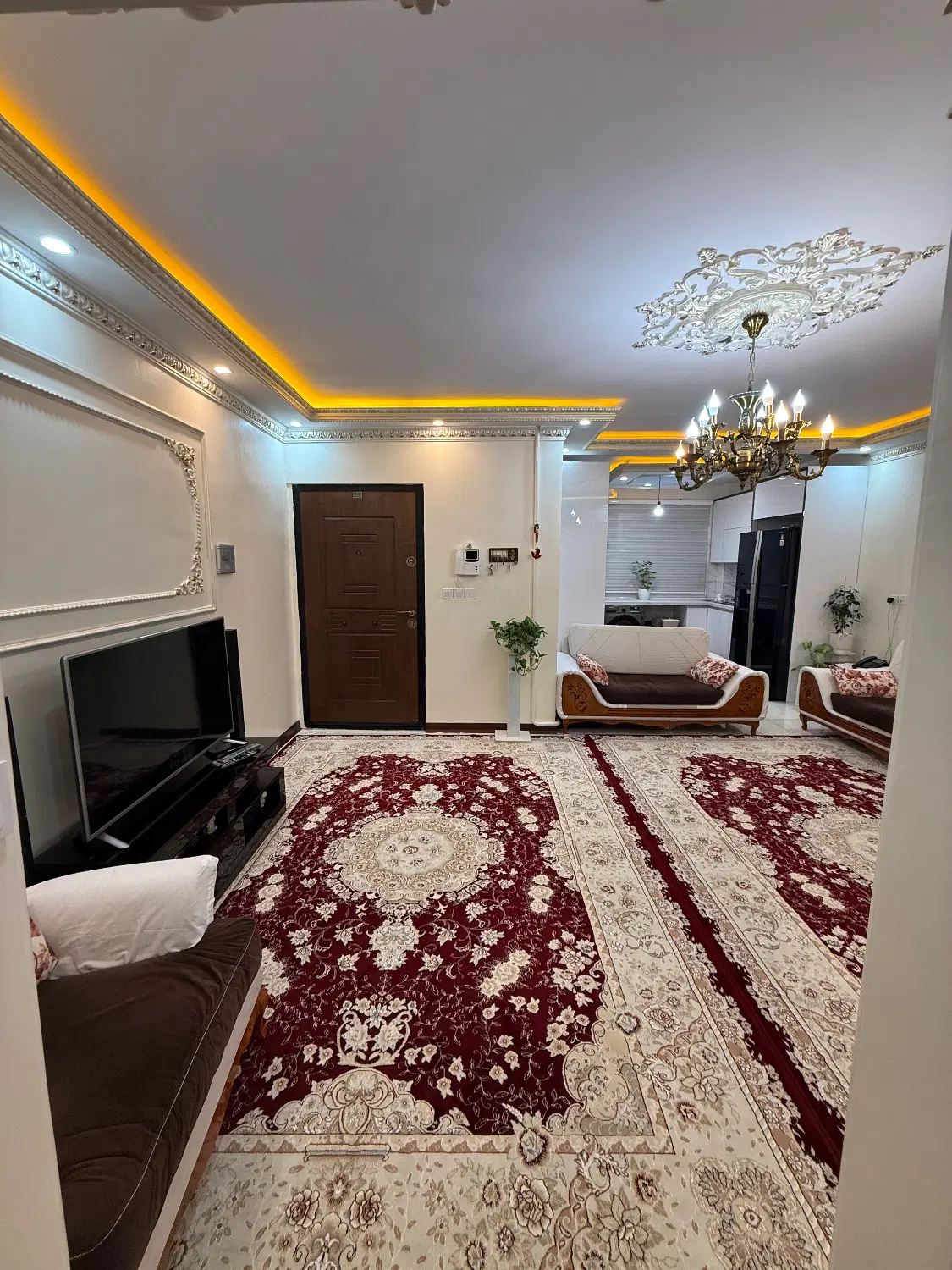 تکخواب ۷۵ متری طبقه اول