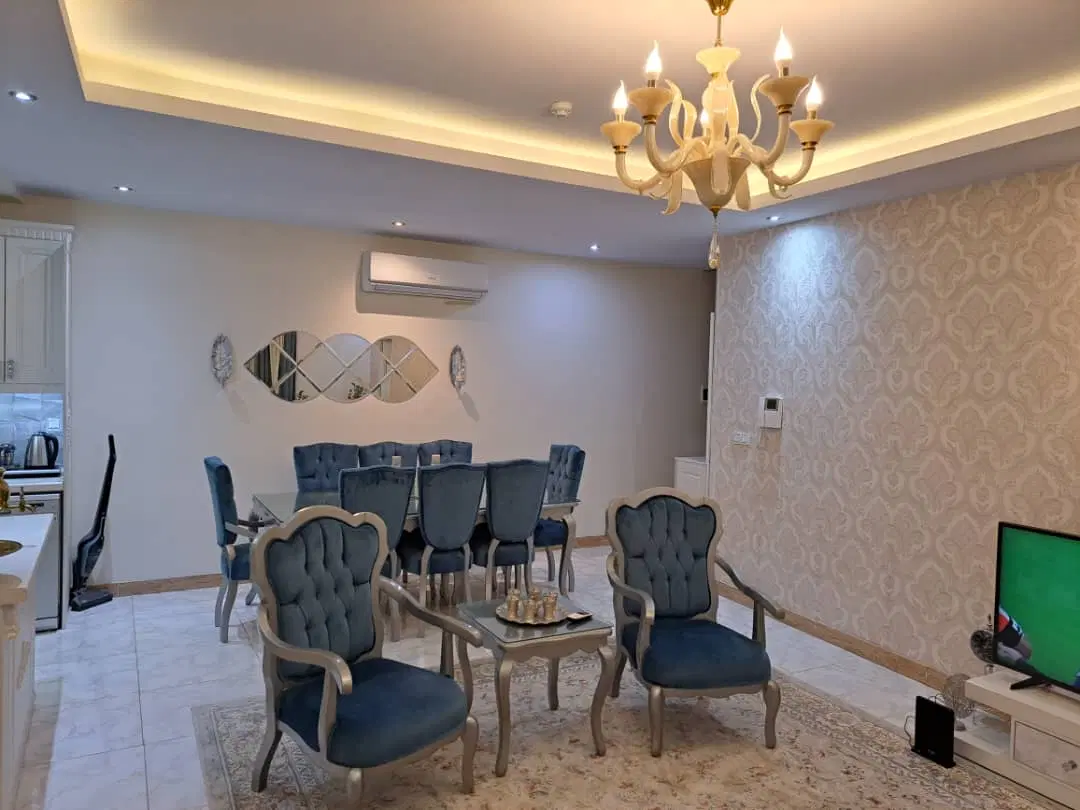 آپارتمان ۱۱۰ متری شیک و تمیز