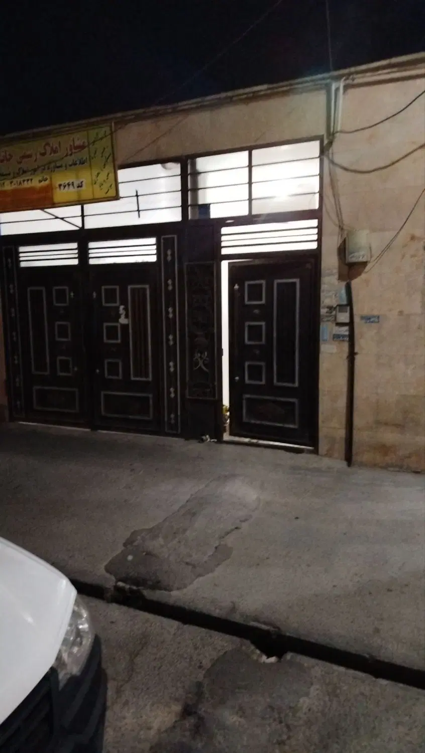 خانه ویلایی تمیز با مغازه سندتک برگ