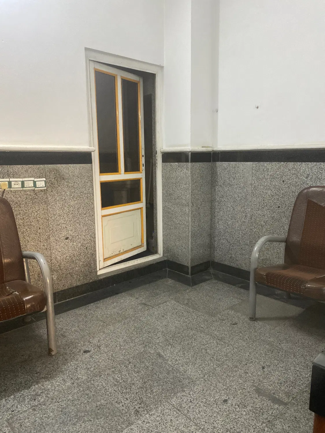 اجاره ی زیر زمین خ تهران براصلی
