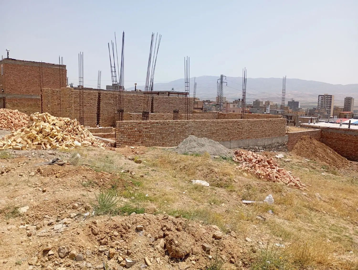 یک قطعه زمین به متراژ217.5 در ولی الامر۲۲